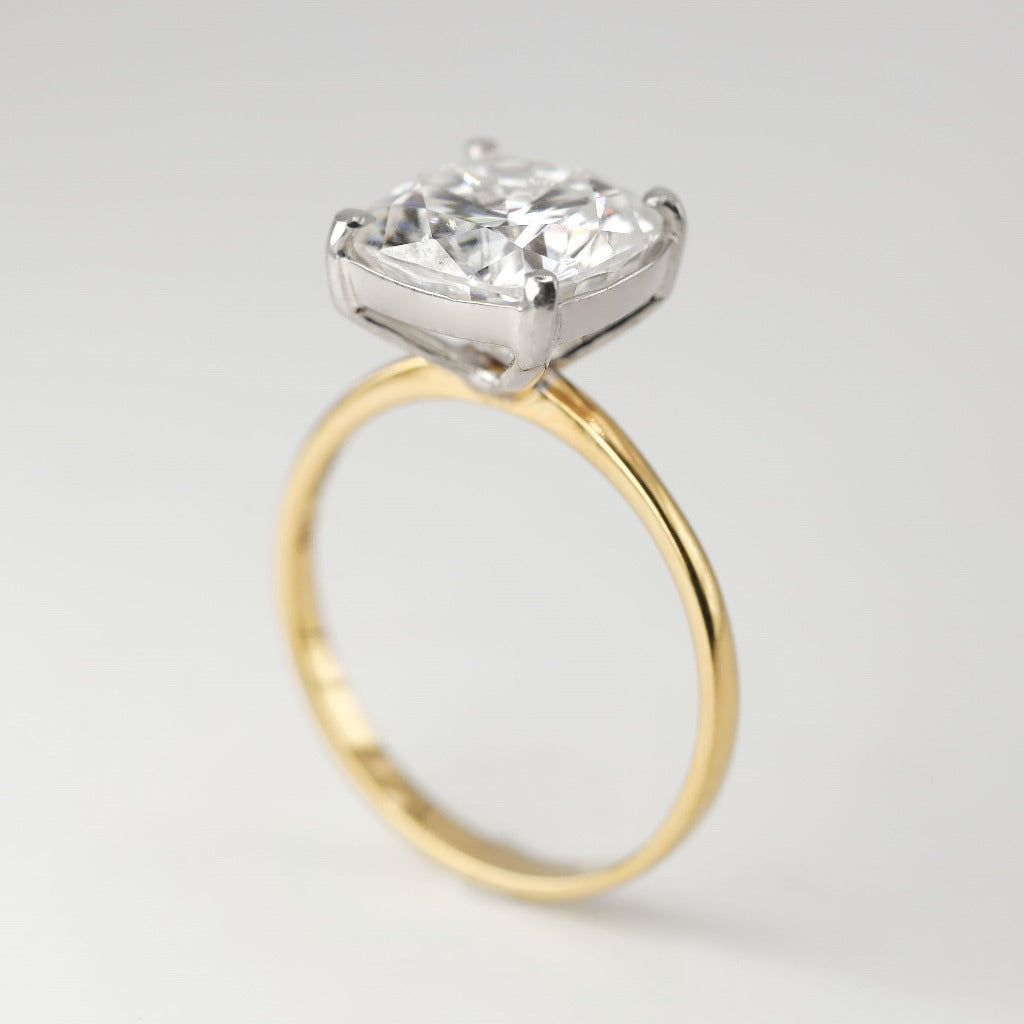 4ct - cushion cut
