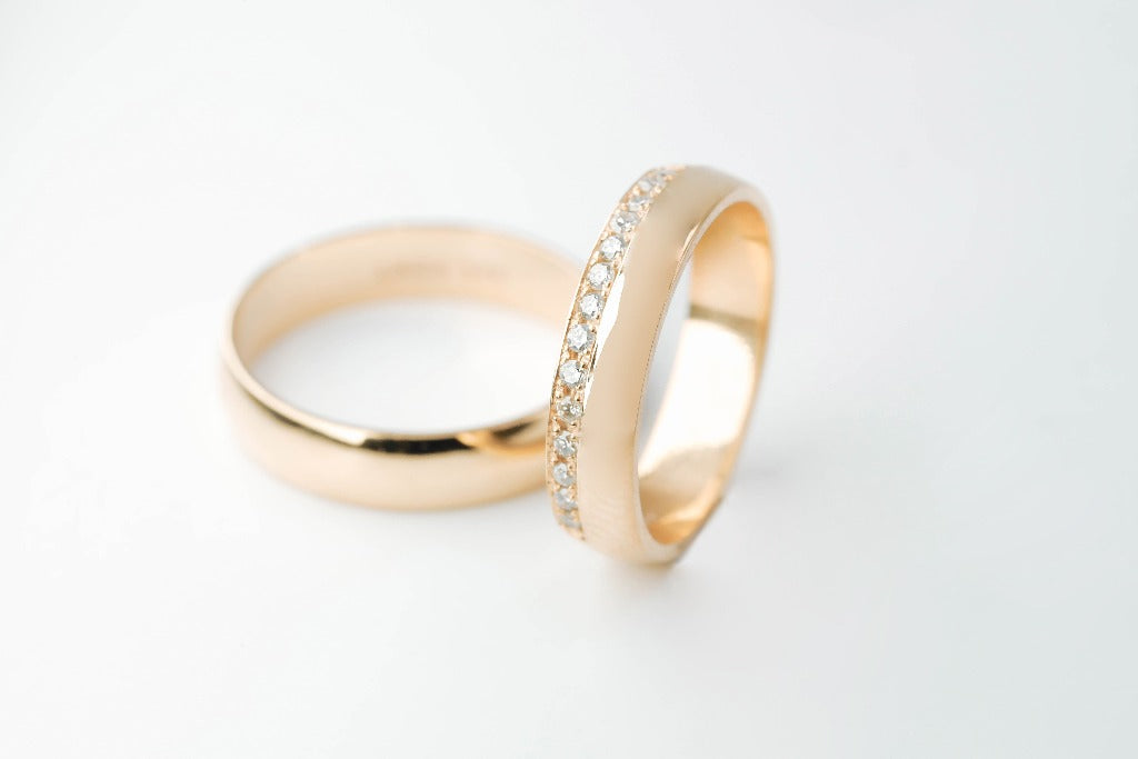Bride Ring: .01ct