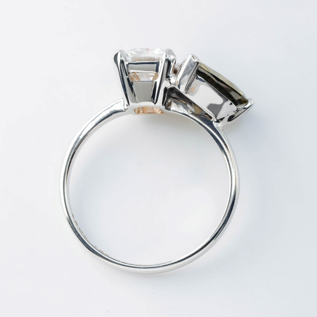 2ct- center, pear cut, peridot gemstone 2ct- center, emerald cut