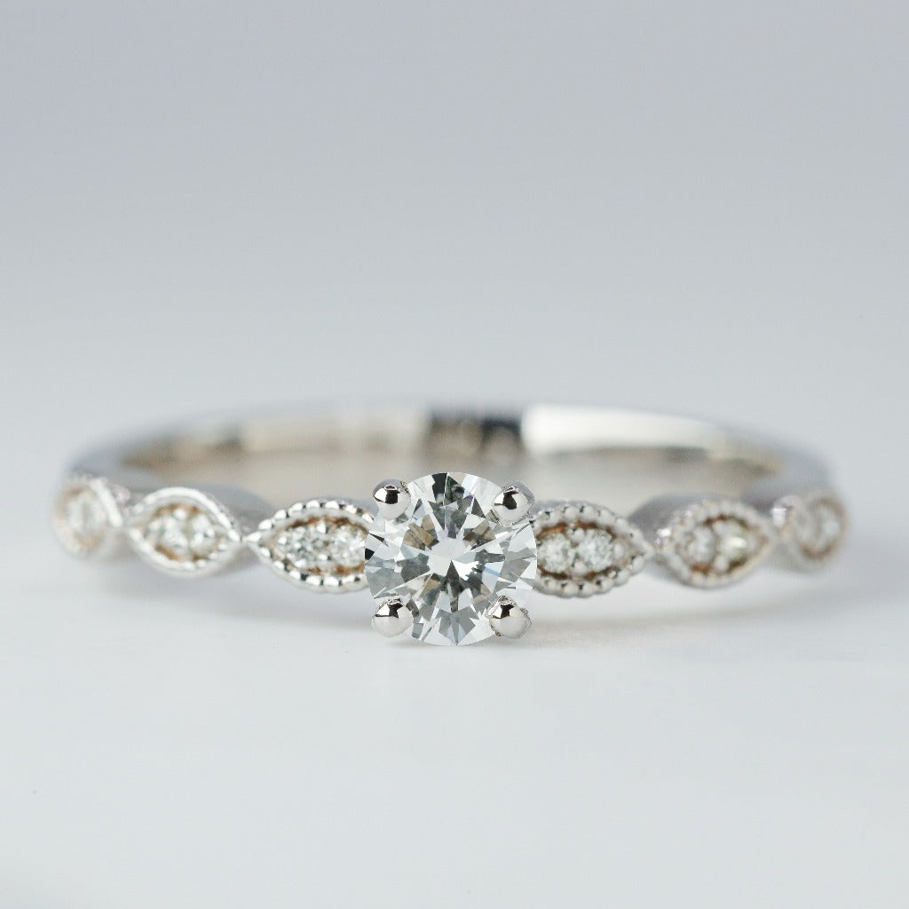 .30ct- center .005ct- 6pcs each side band (12pcs in total)