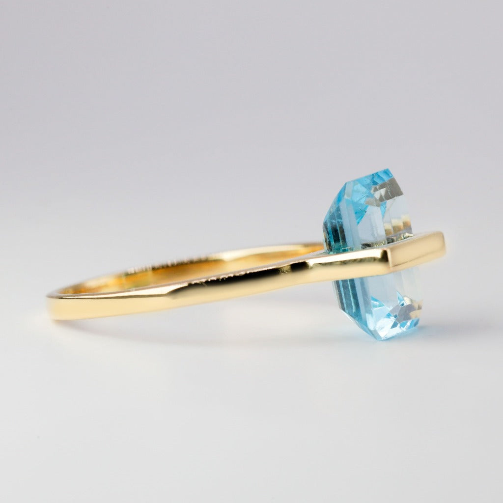 3ct- center, emerald cut, aquamarine gemstone