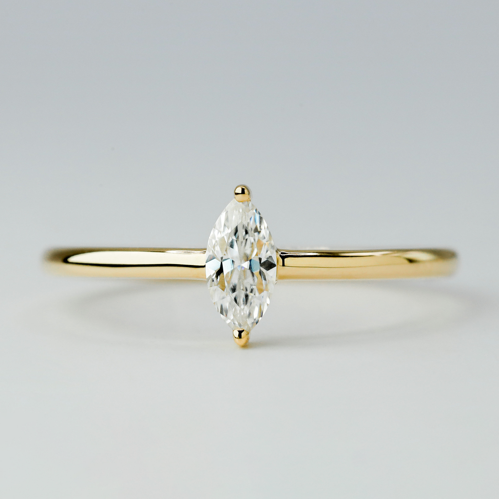 .30ct - marquise cut, moissanite